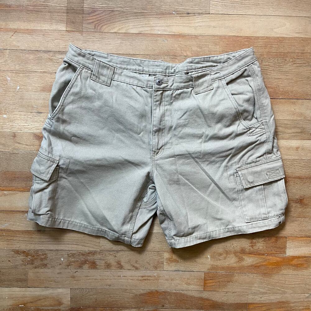 Duluth Trading Co Men's Fire Hose Cargo Khaki Tan Shorts Size 44
